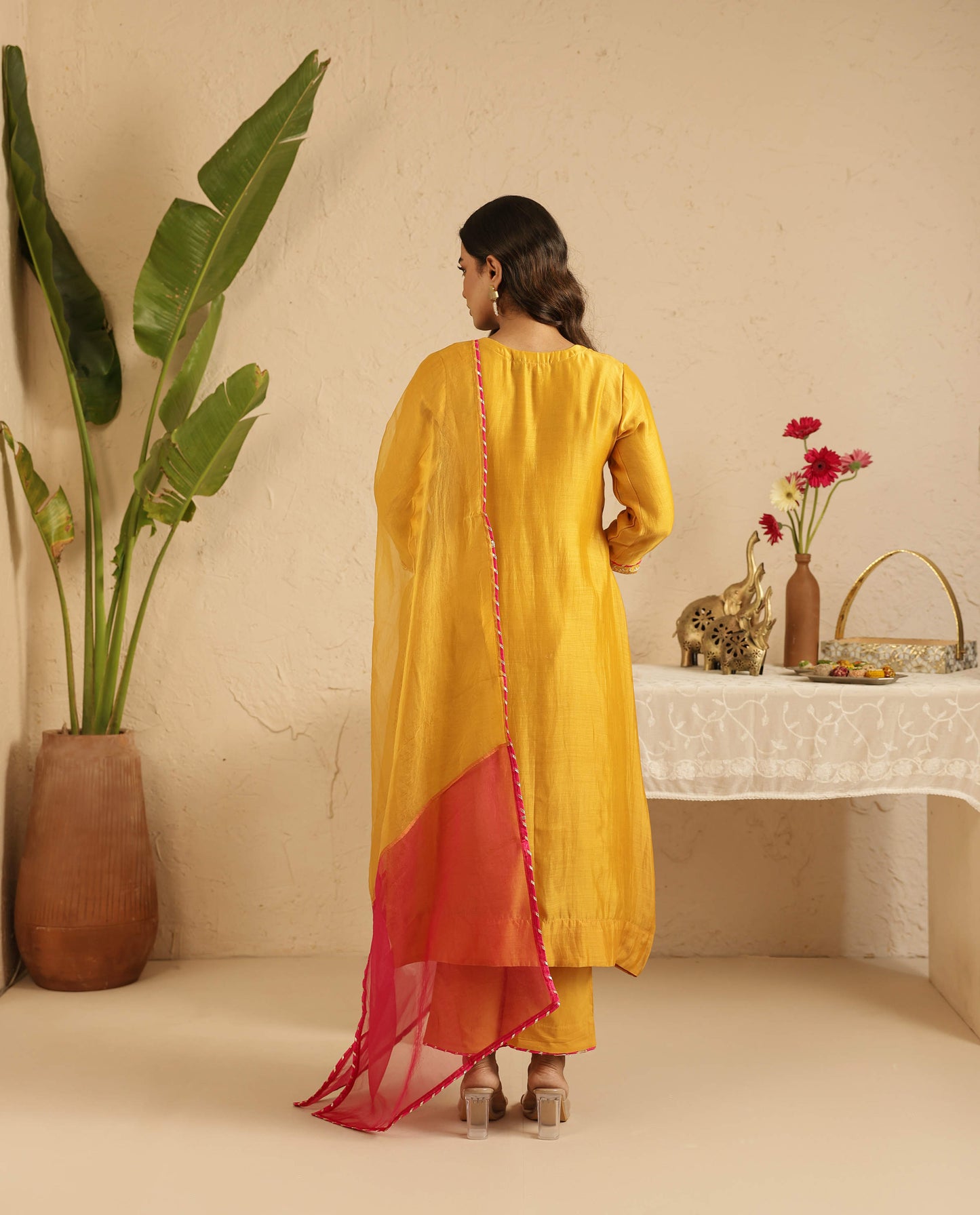 Gold Suit Set with Tissue Kali
