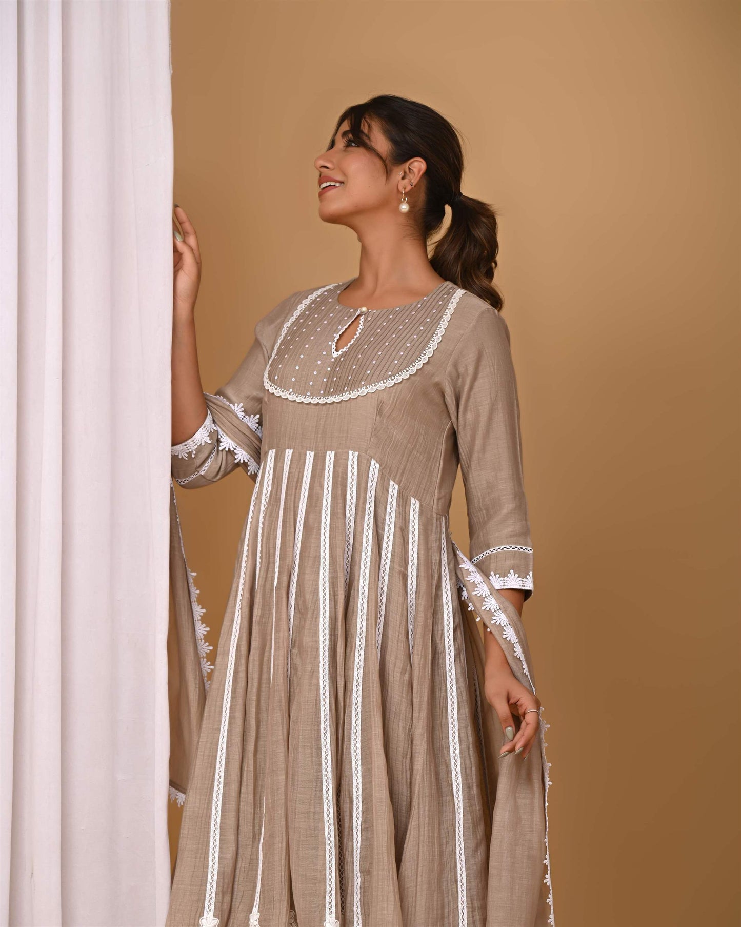 Beige Kalidar