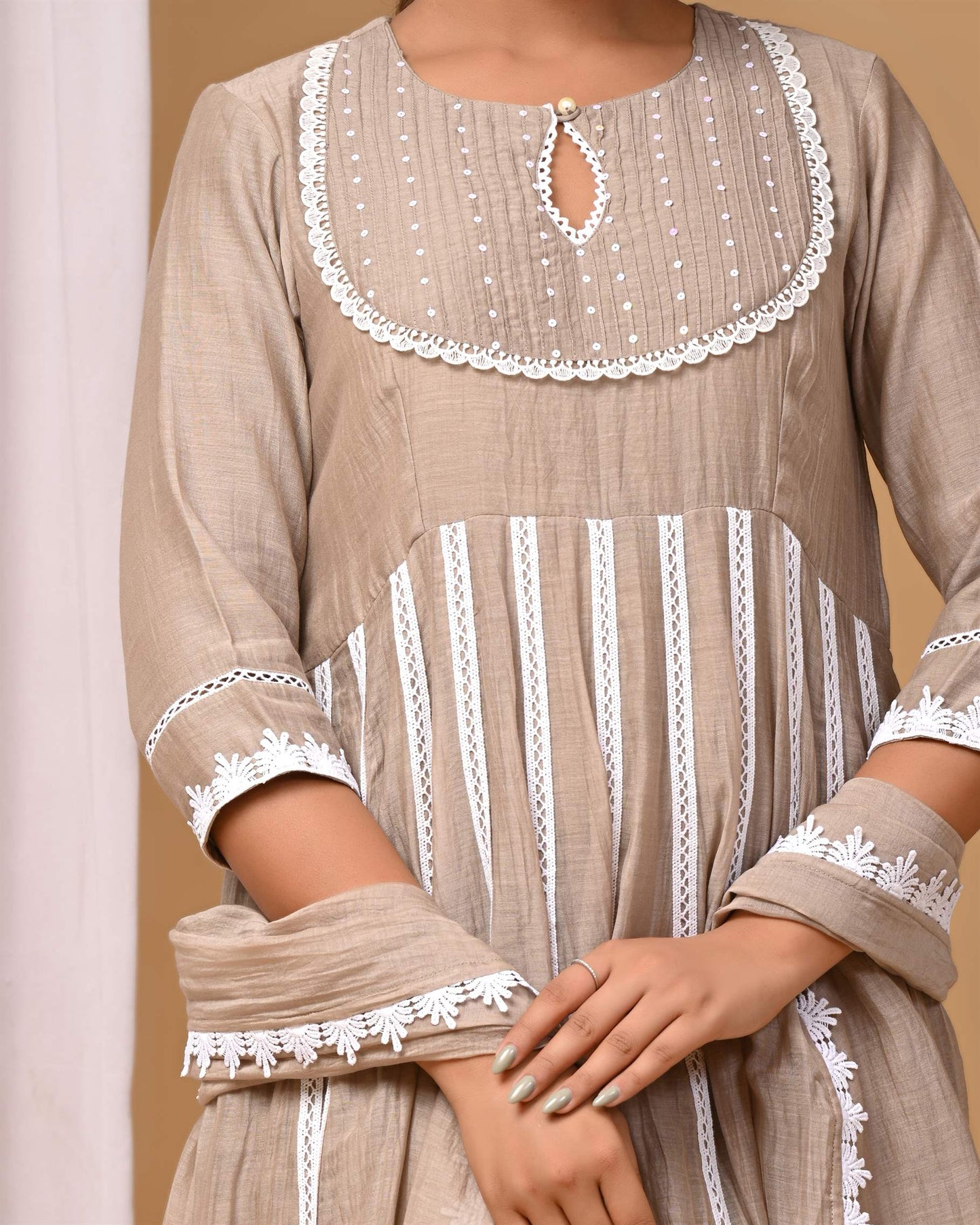 Beige Kalidar
