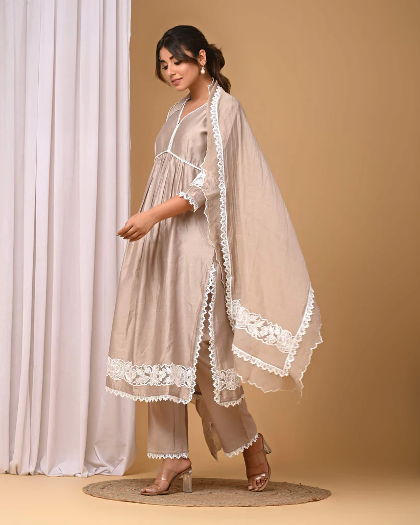 Gulabik Beige Front Gather Suit Set