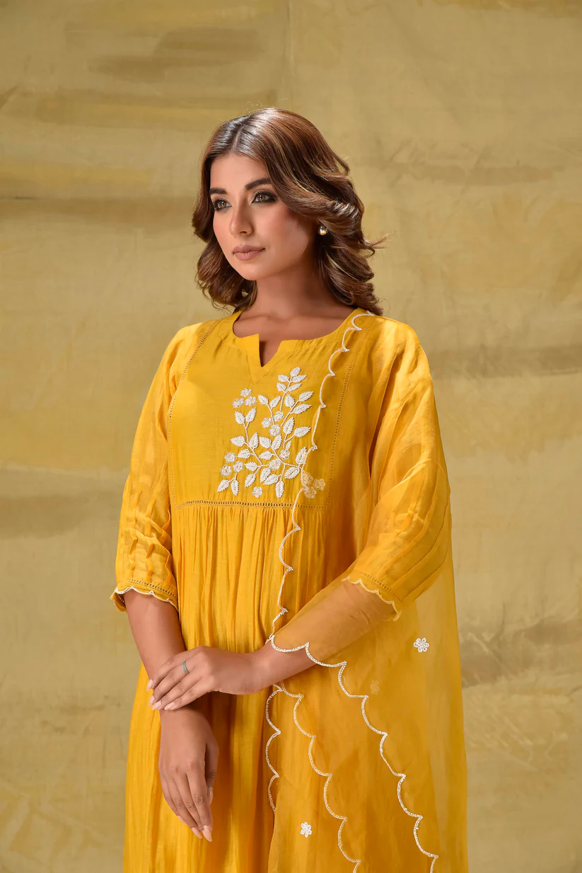 Gulabik Ambar - Deep Gold Suit Set