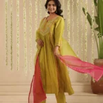 Gulabik Mehendi Green Suit Set with Tissue Kali