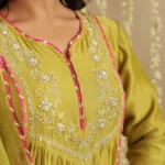 Gulabik Mehendi Green Suit Set with Tissue Kali