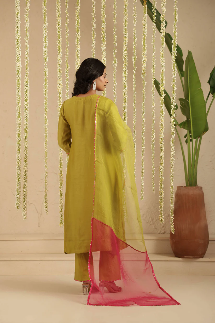 Gulabik Mehendi Green Suit Set with Tissue Kali