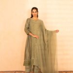Gulabik Gulposh Suit Set - Moss Green