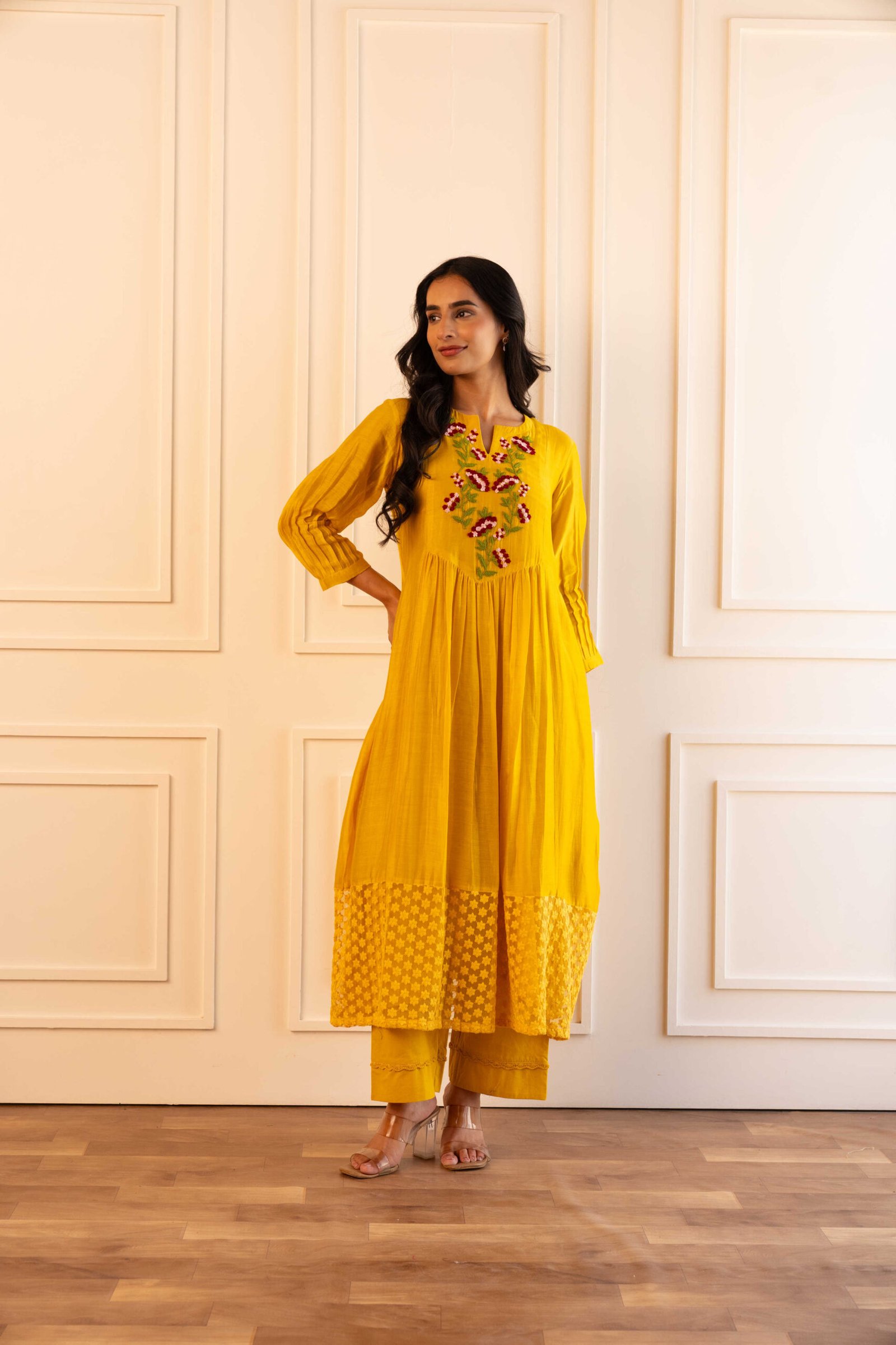 Gulabik Kiana Kurta Pant Set - Yellow