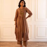 Gulabik Kiana Kurta Pant Set - Beige