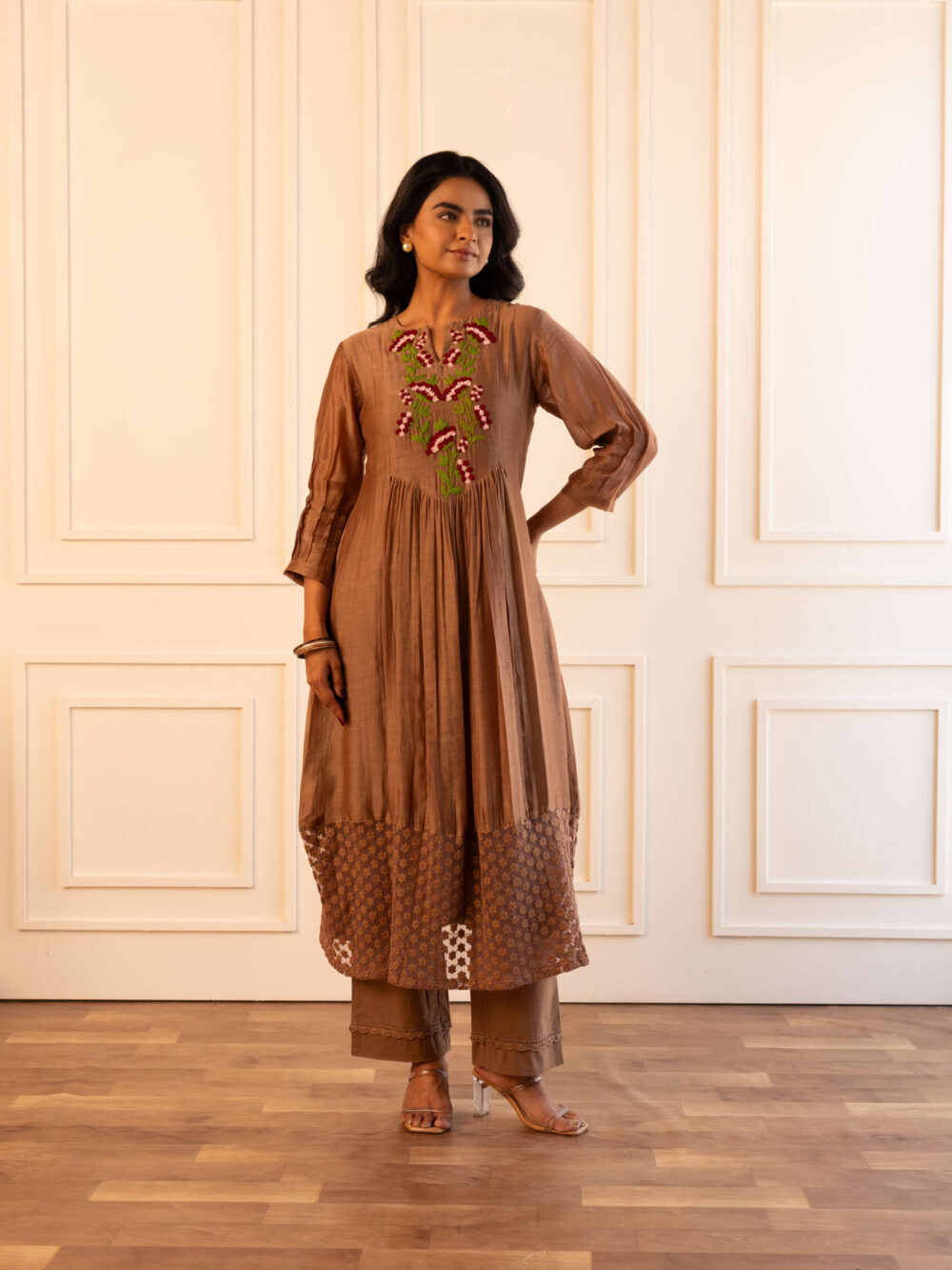 Gulabik Kiana Kurta Pant Set - Beige