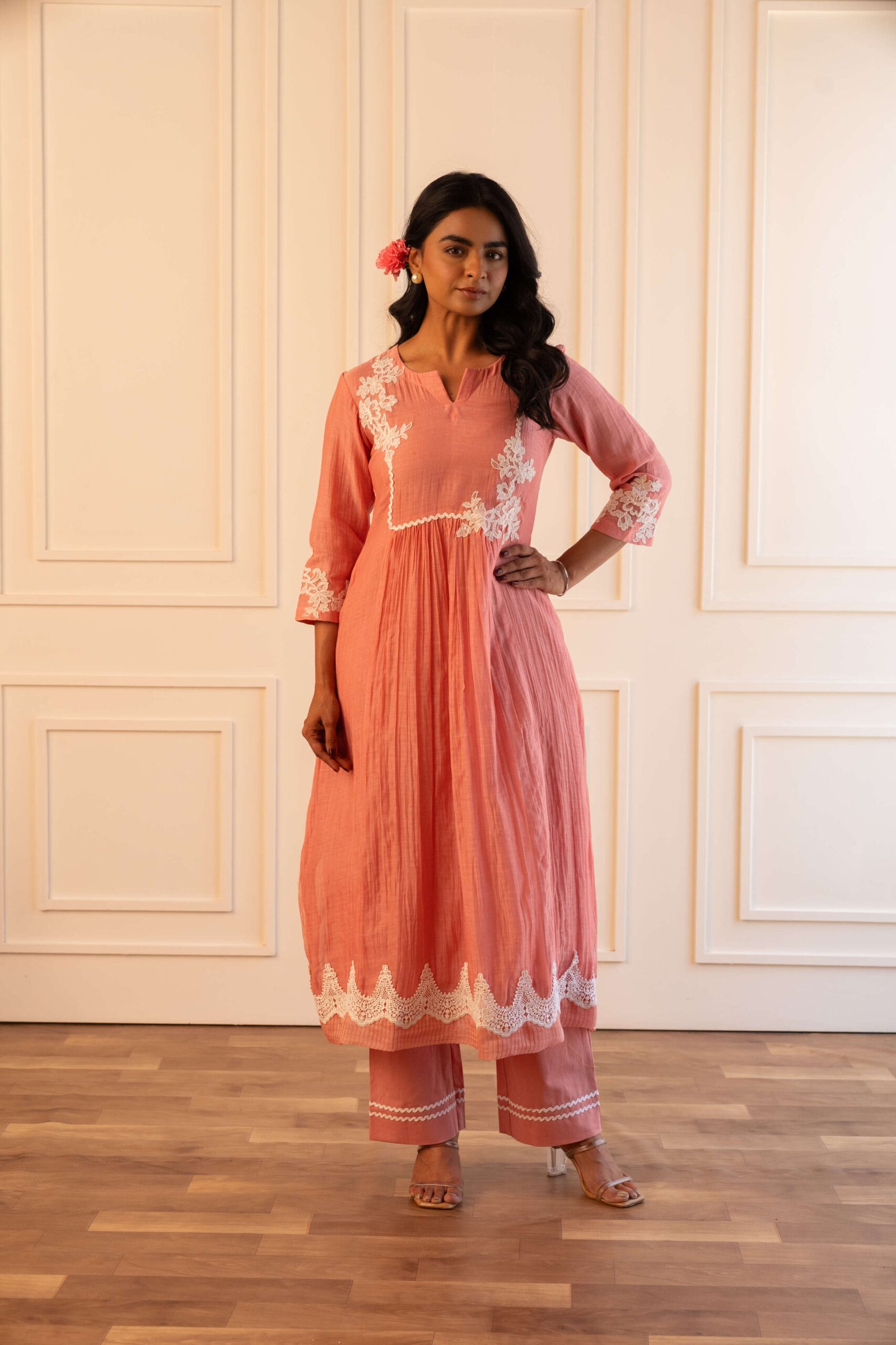 Gulabik Pragya Kurta Pant Set - Peach